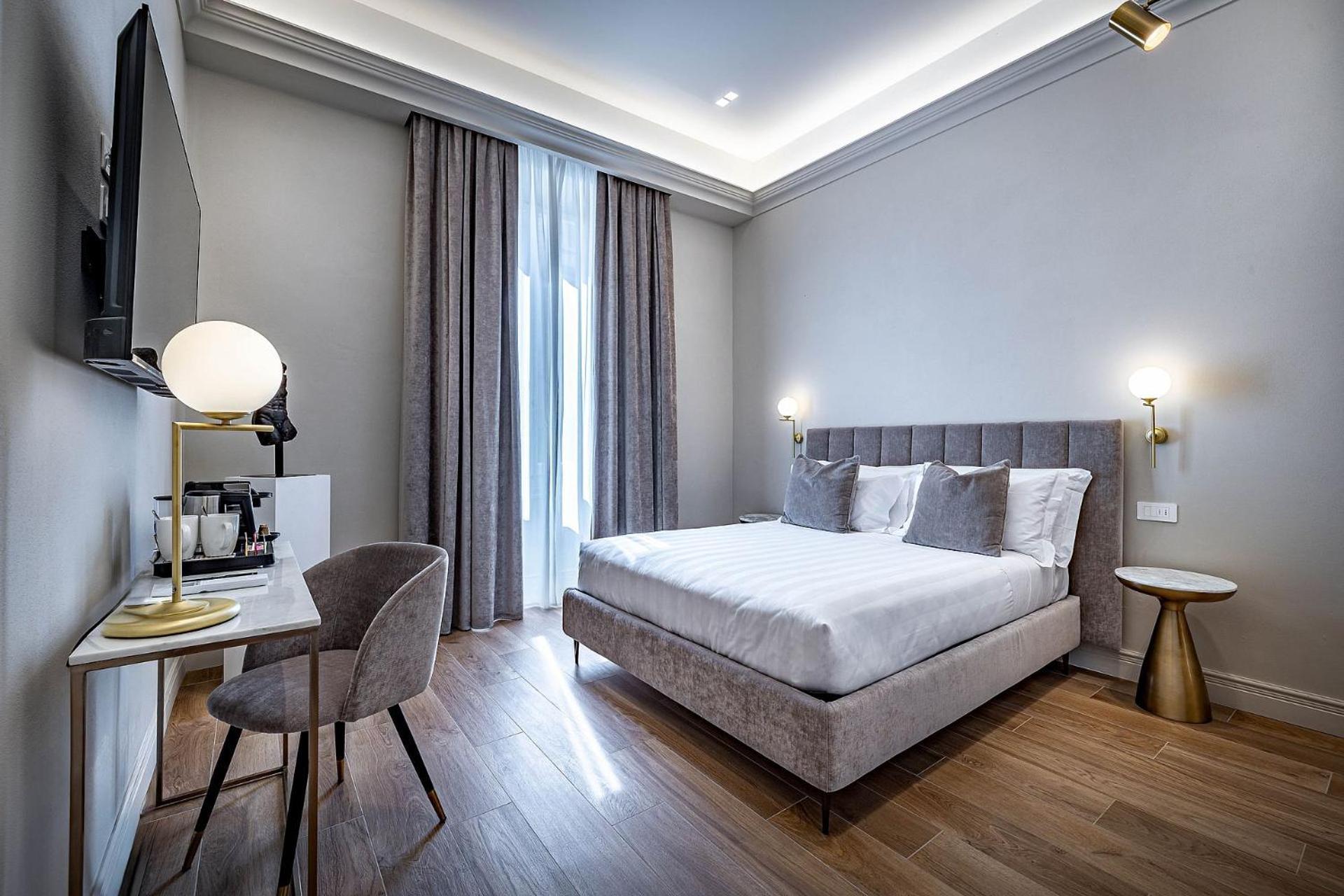 Ungherese Small Luxury 3* Florença